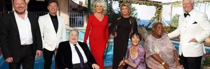 SANDRAGOGGLEBOX 👁 banner