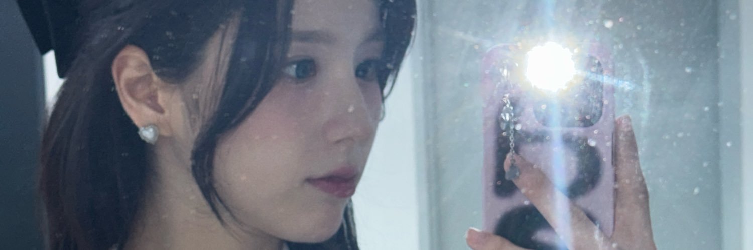 updateheejin's profile banner image