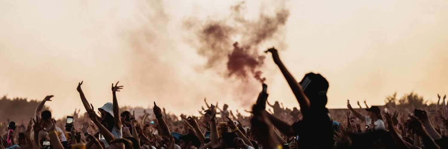 liveforever1927's profile banner image