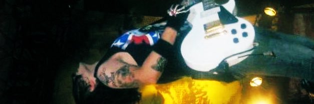 violenette's profile banner image