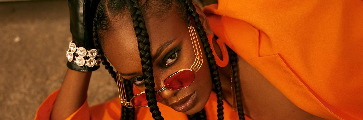 DaVaughn Moná banner
