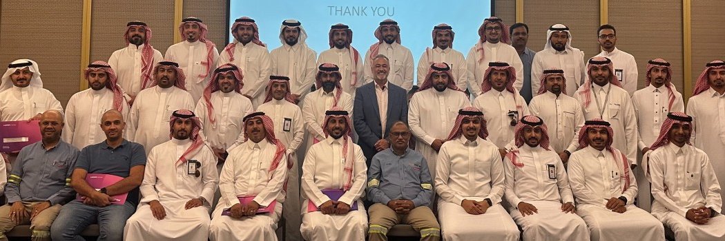 Warren Knight banner