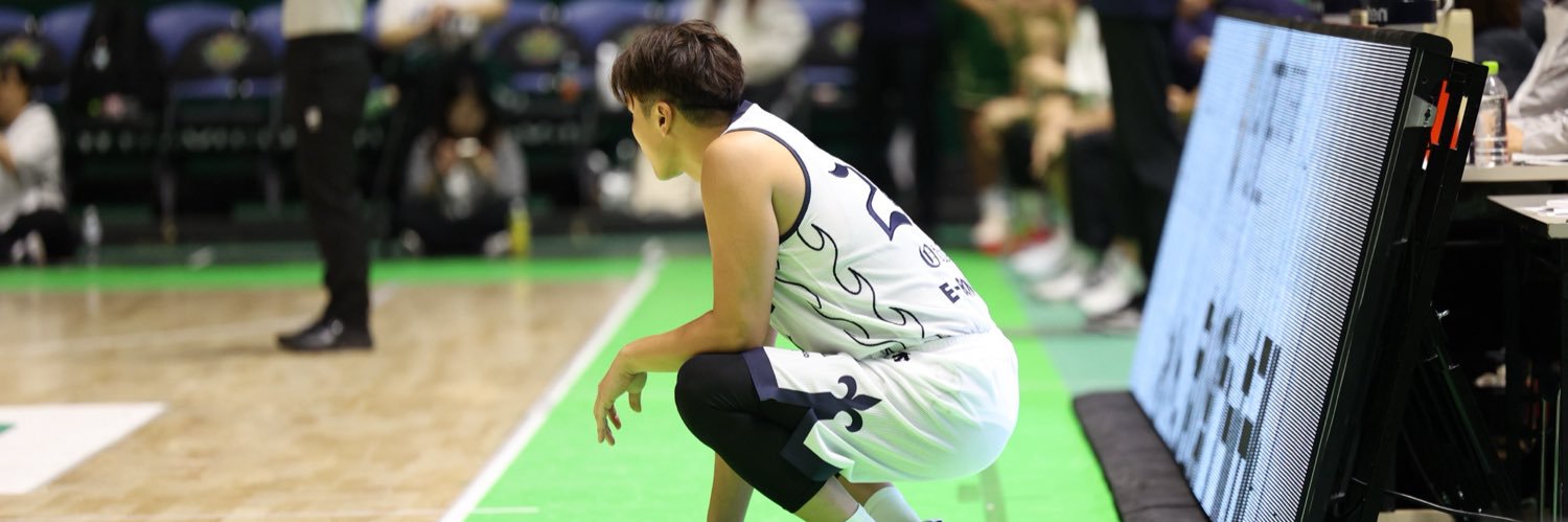 nayorobb's profile banner image