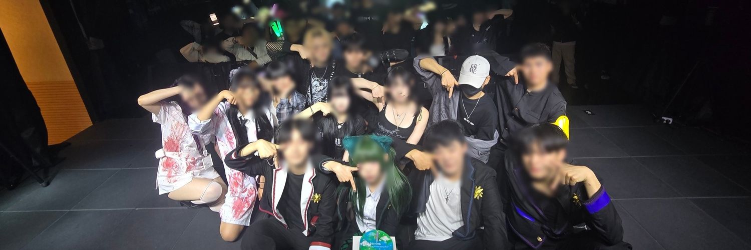 UR0_Official's profile banner image