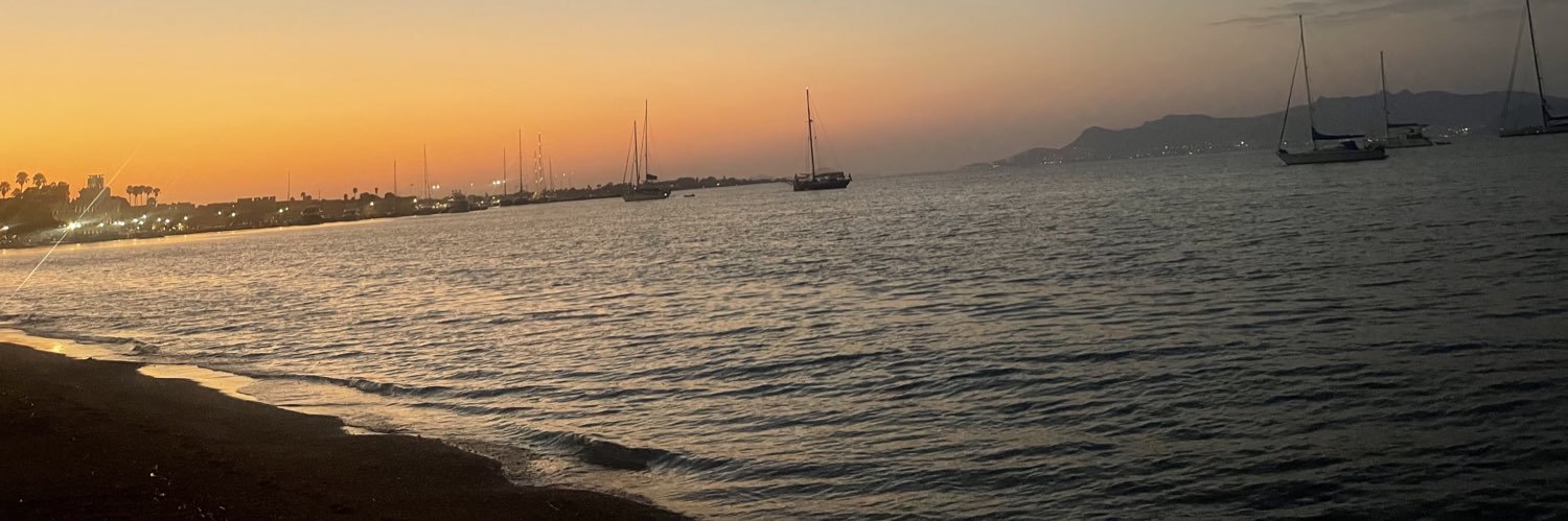 Danielle10090's profile banner image
