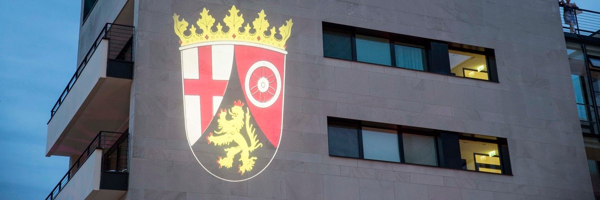 Nicole Molzberger banner