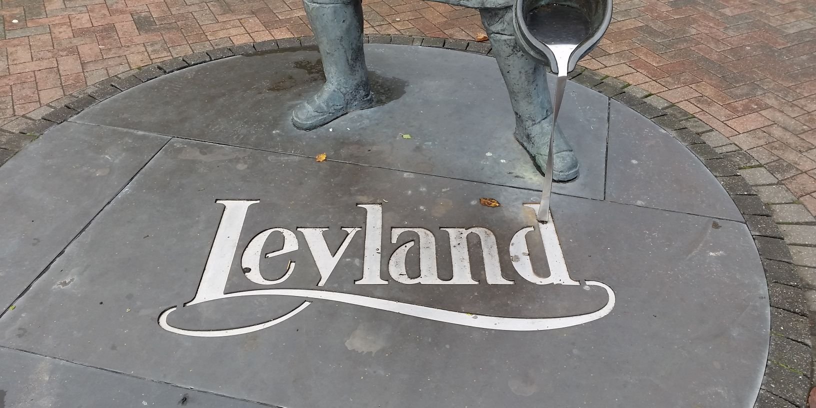 LeylandRetweet's profile banner image