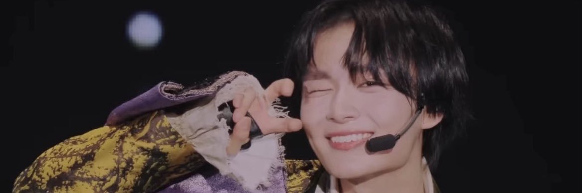 𝓡. banner