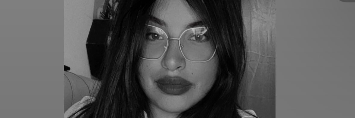Larissa 💕 banner