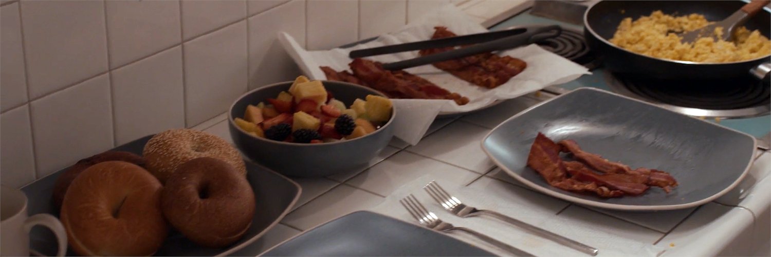 daily bucktommy kitchen scene banner