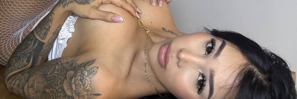 Laura 🏳️‍⚧️ banner