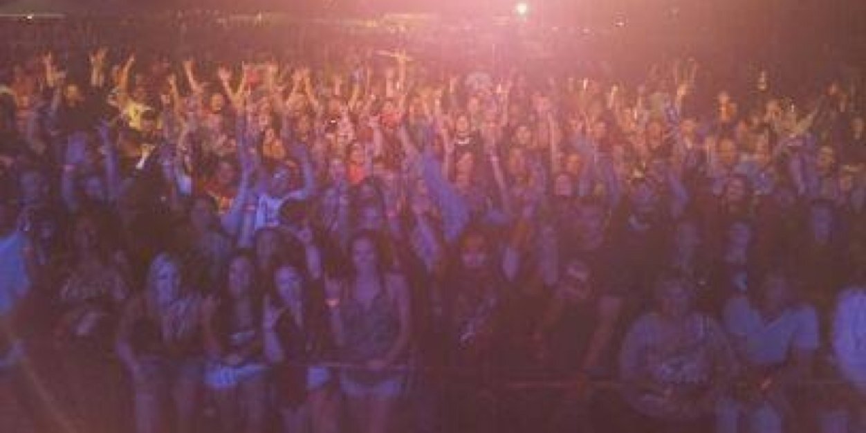 Dirtee Circus banner