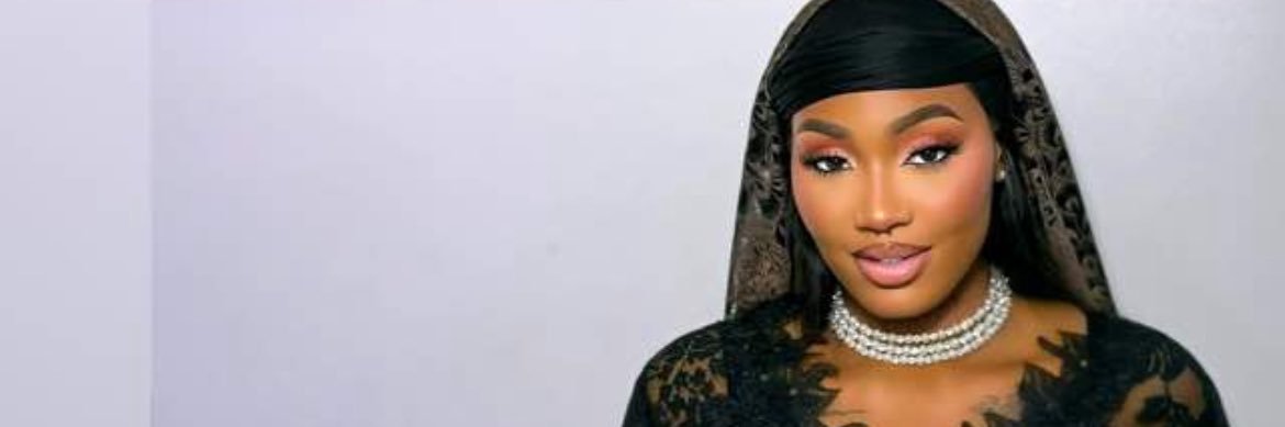 Sultana's banner