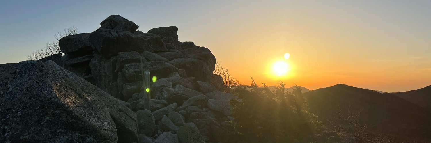 Valowanghh's profile banner image