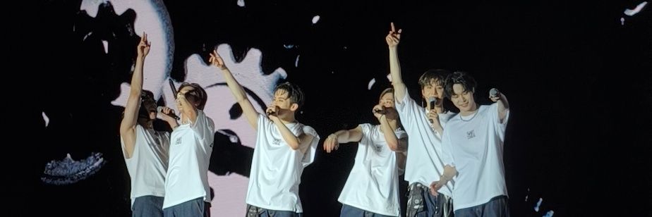 จักรวาลแห่งความรัก banner