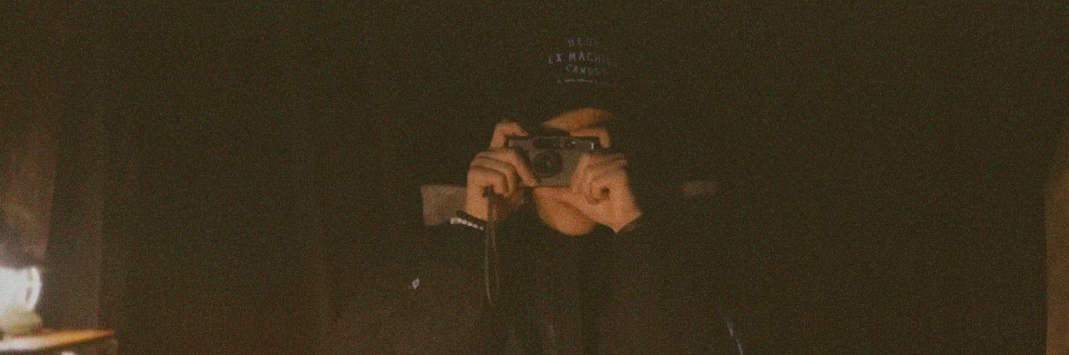 Thisisbeeee's profile banner image