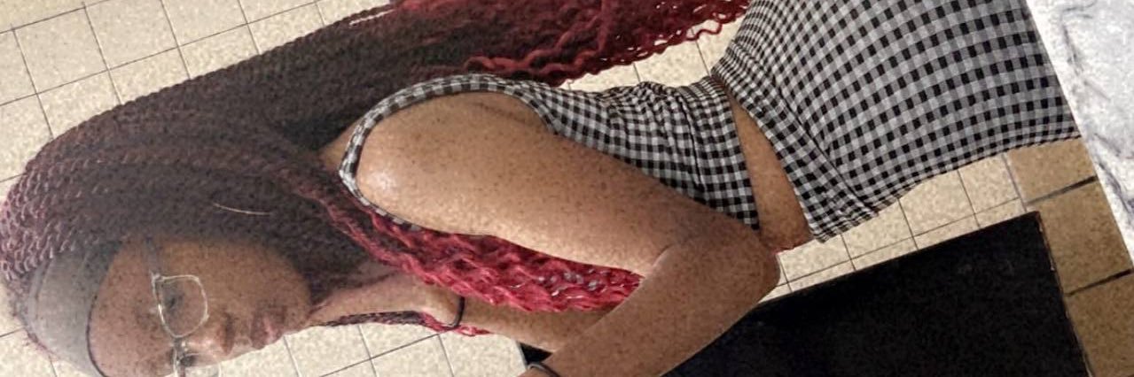 Saritheredhead's profile banner image