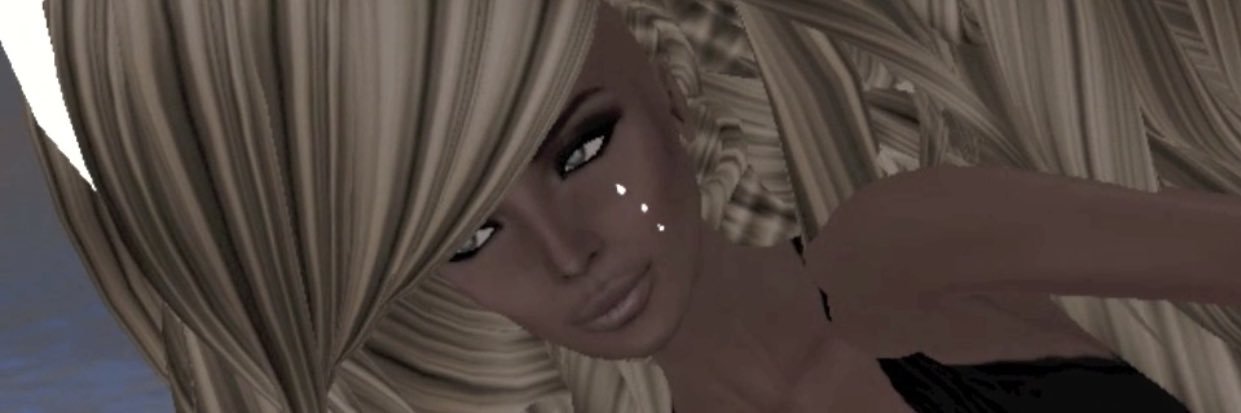 chloe banner