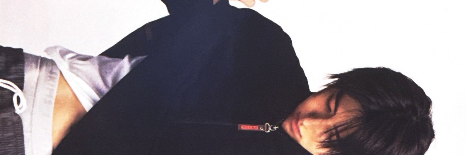 까뮈 banner