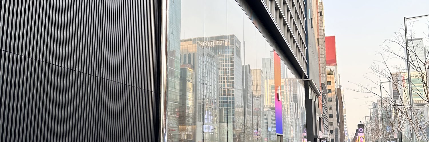 Uzzumoment's profile banner image