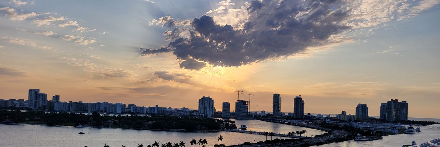 ynh1985's profile banner image
