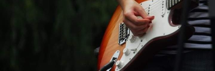 Laura ن banner