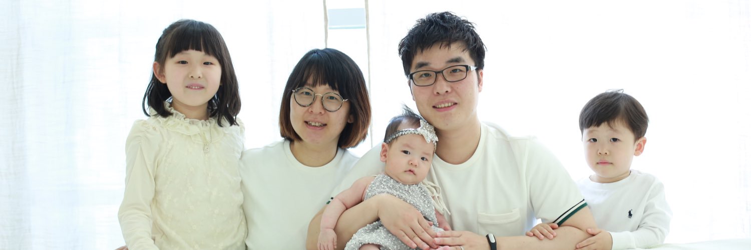 gywndi's profile banner image