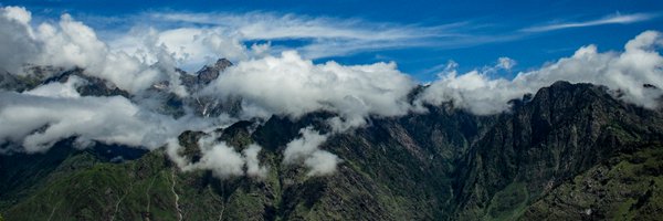 apeksha_sh Profile Banner
