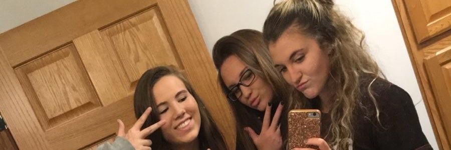 emlenz99's profile banner image
