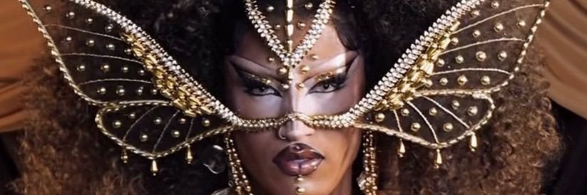 international banner