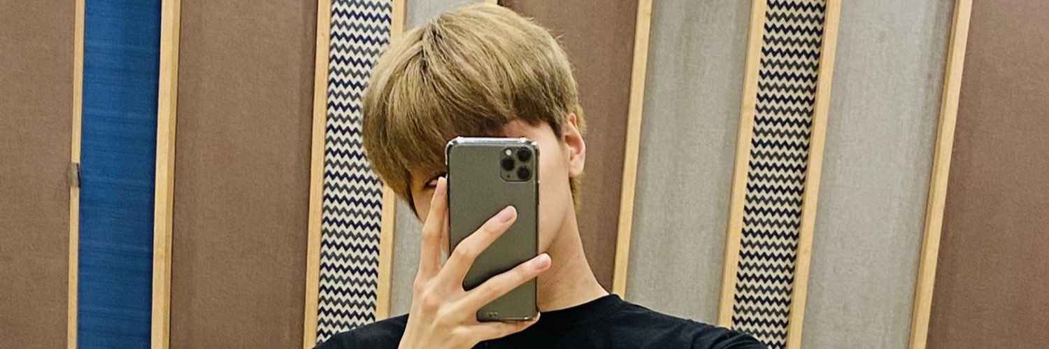 바이올렛 ☔️ banner