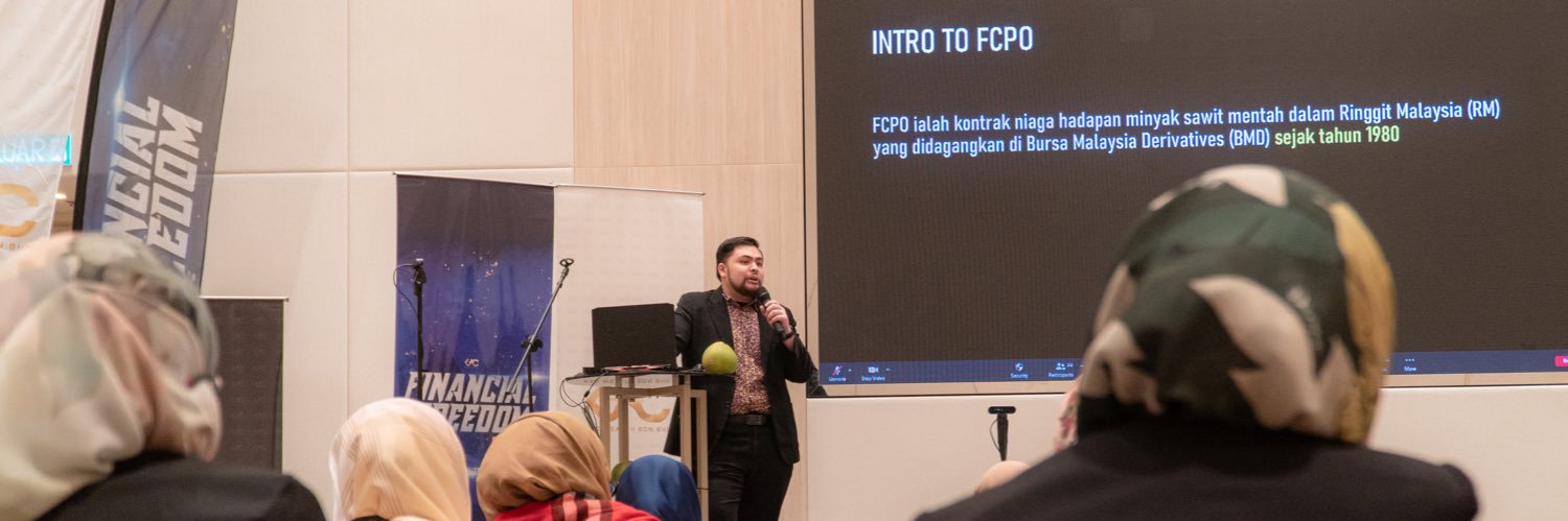 wafiroslie's profile banner image