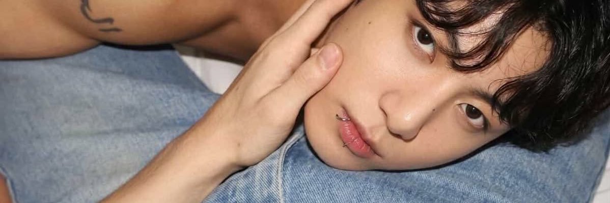 taehvweb's profile banner image