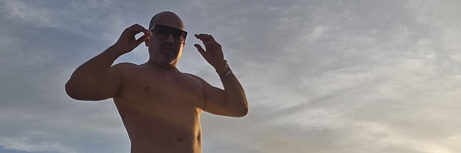 Claudio Leiva banner