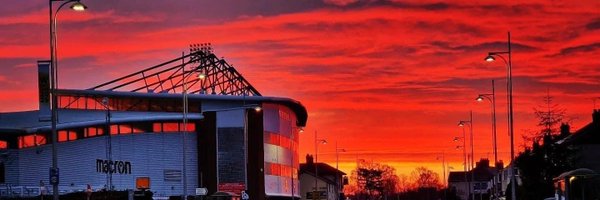 819L819 Profile Banner