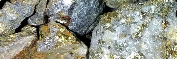 realrockyrose Profile Banner