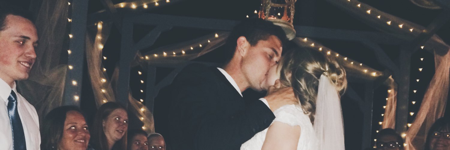 erinbonholzer's profile banner image