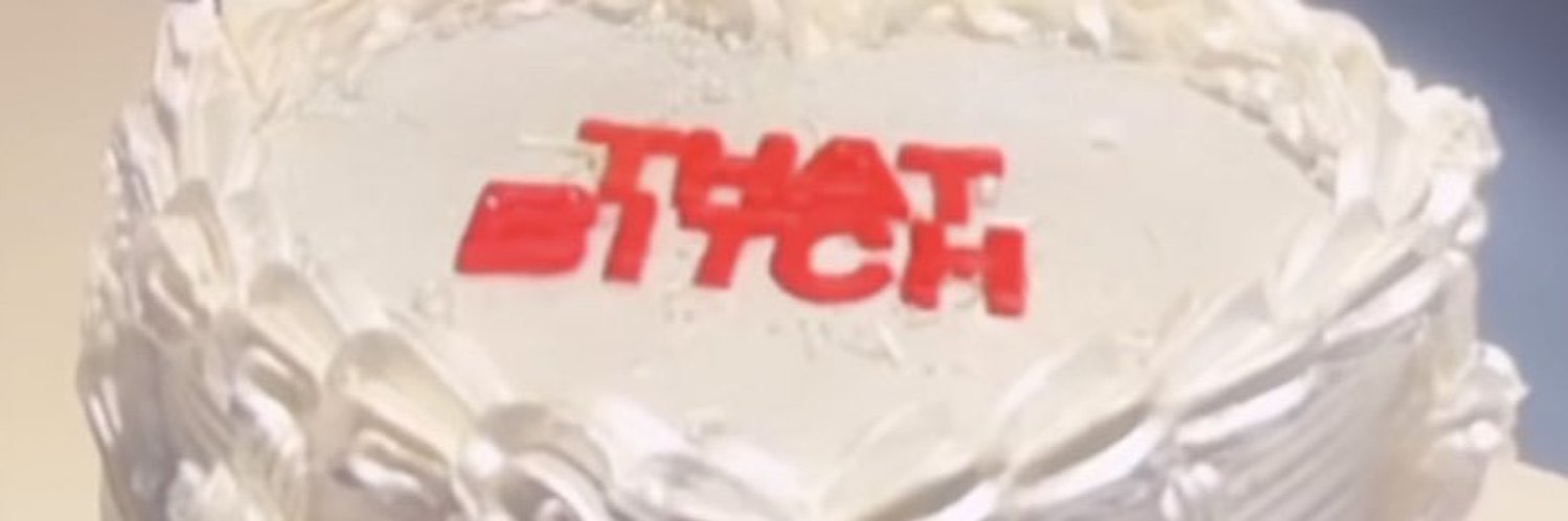 ZaZie🖤🍯 banner