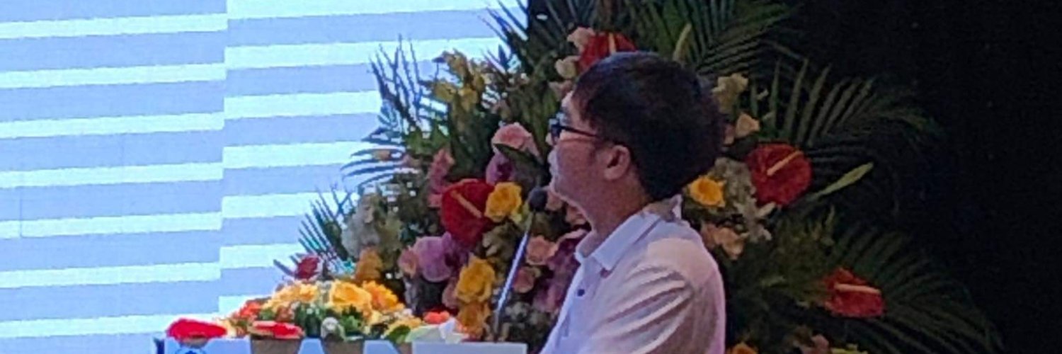 vonamson's profile banner image