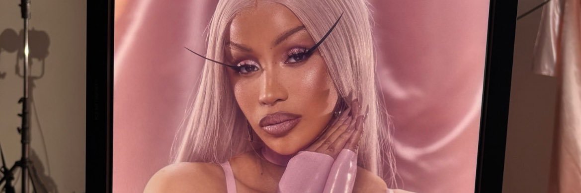 𝕸 banner