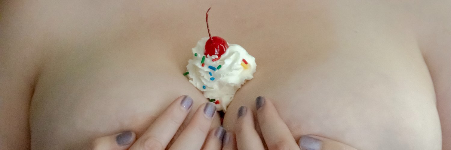 curvyindulgence's profile banner image