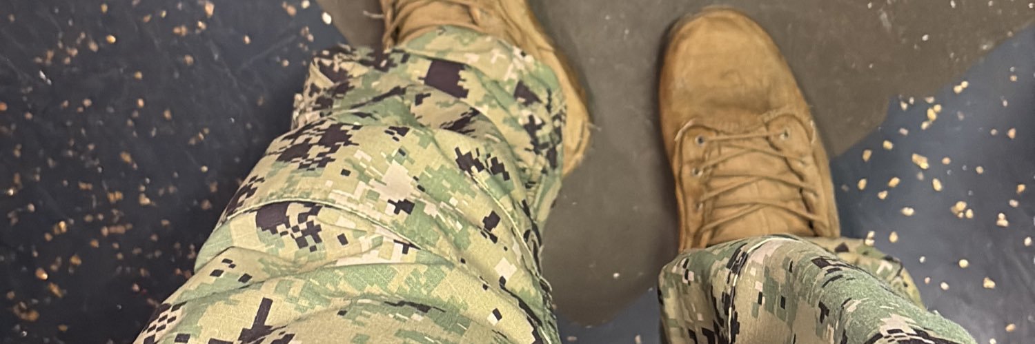 HungandSmokey banner