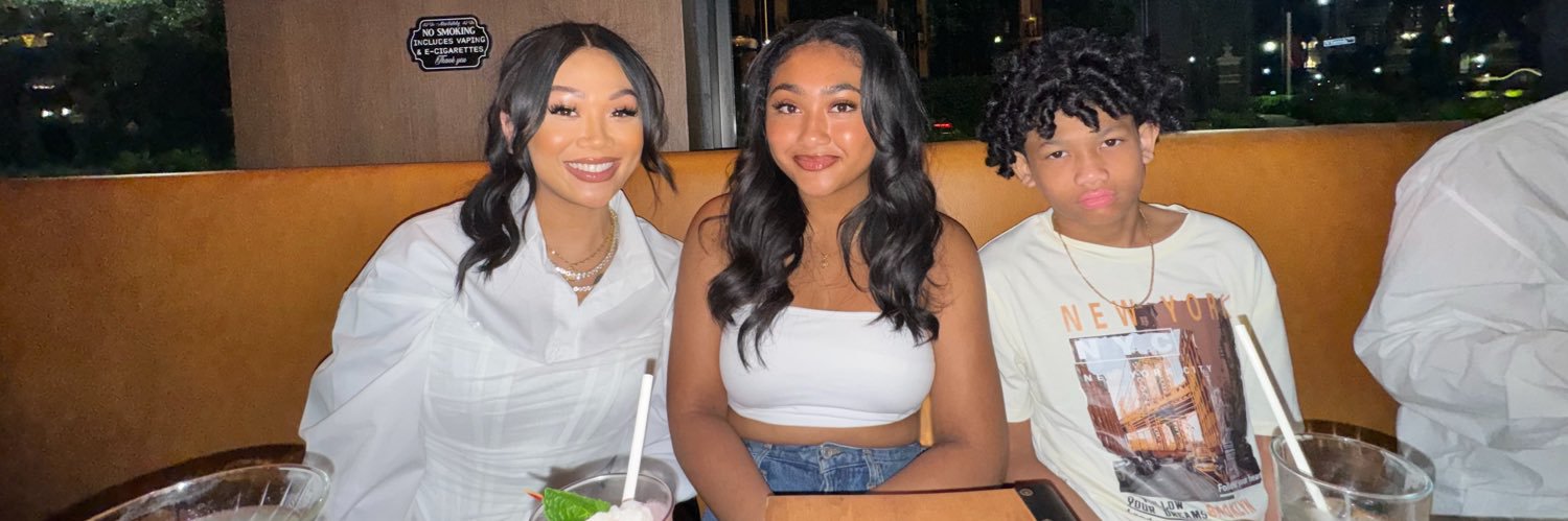 gucciquang's profile banner image