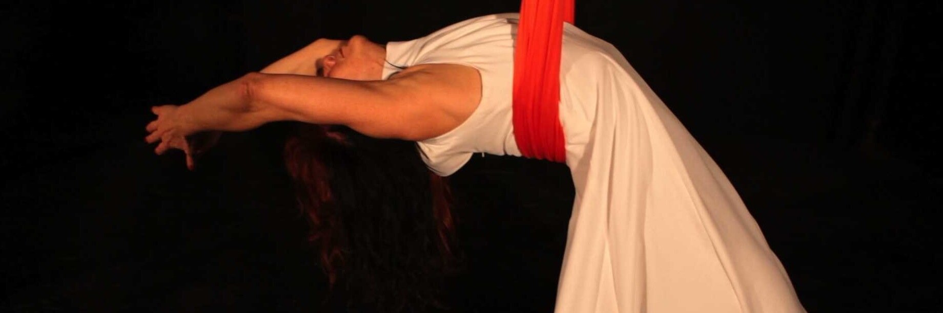DanielaEssart's profile banner image