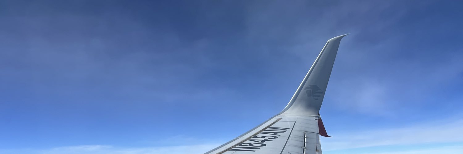 Thaliabri's profile banner image
