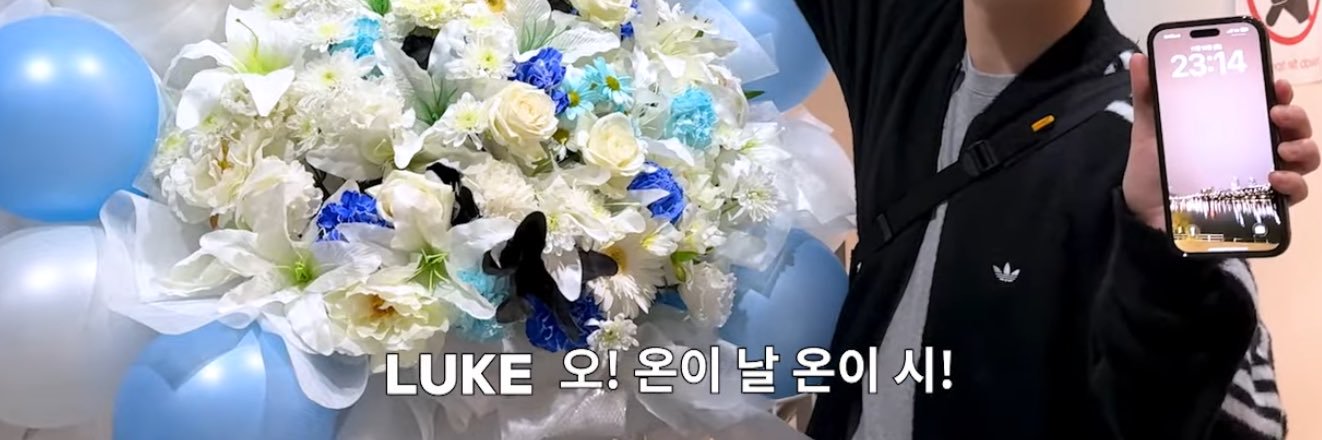 __on32's profile banner image