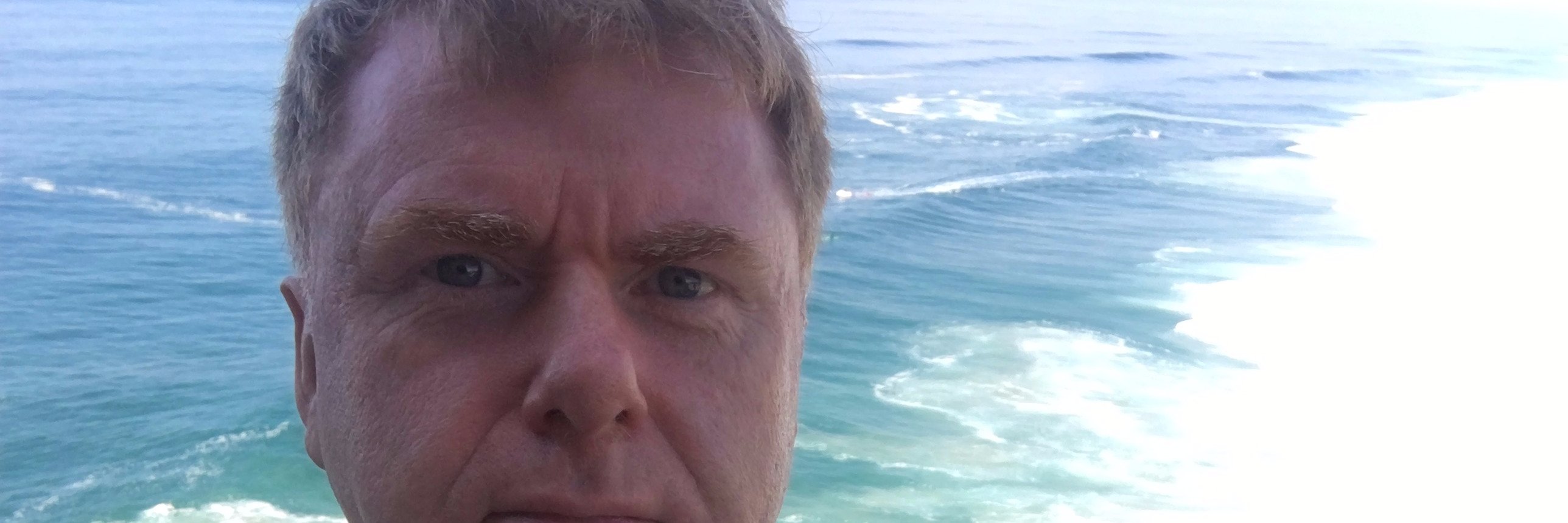 riosurfer's profile banner image