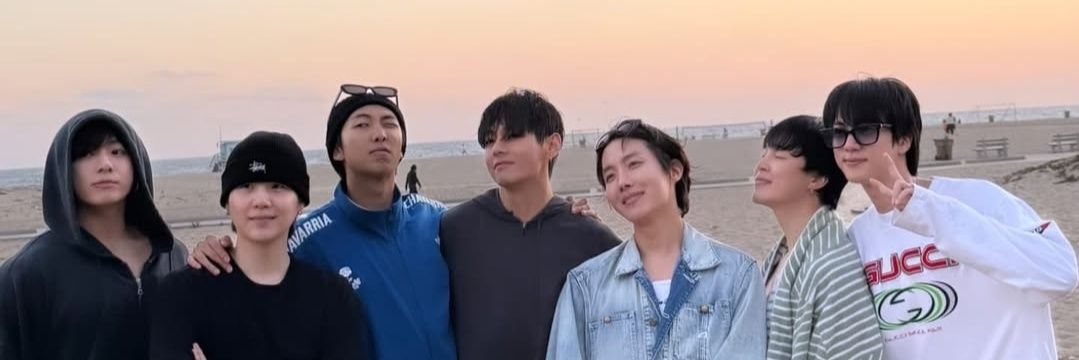 louloumac's profile banner image