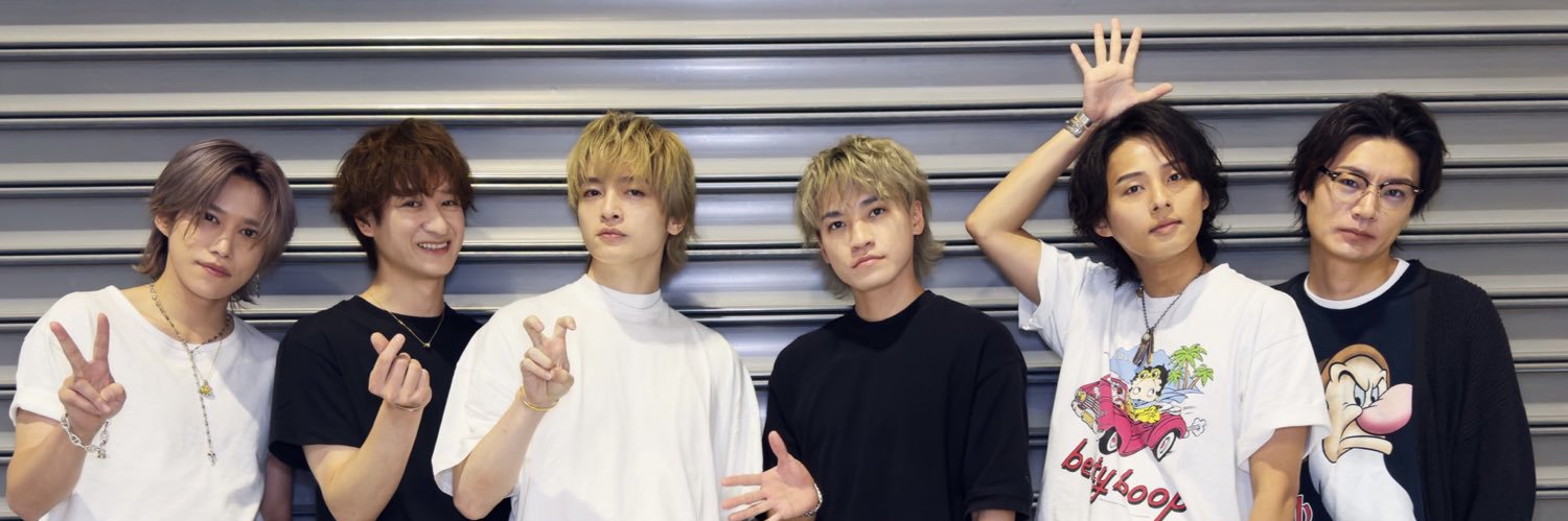 lovemeee312's profile banner image