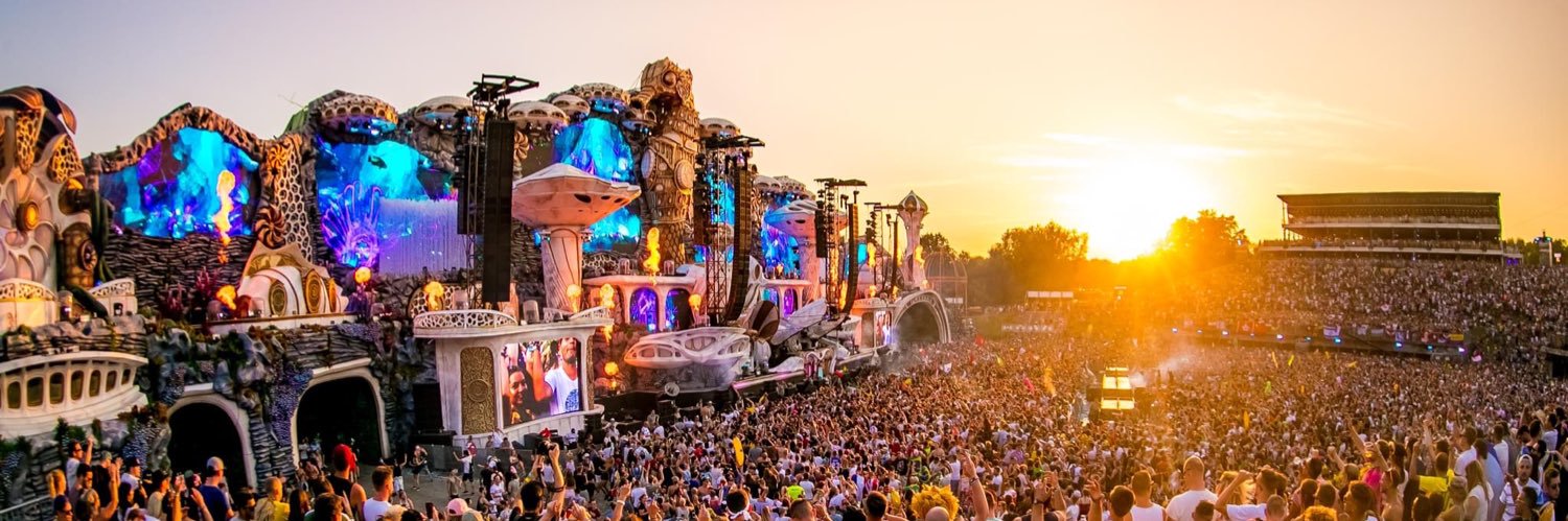 Mathilde 🖤 banner